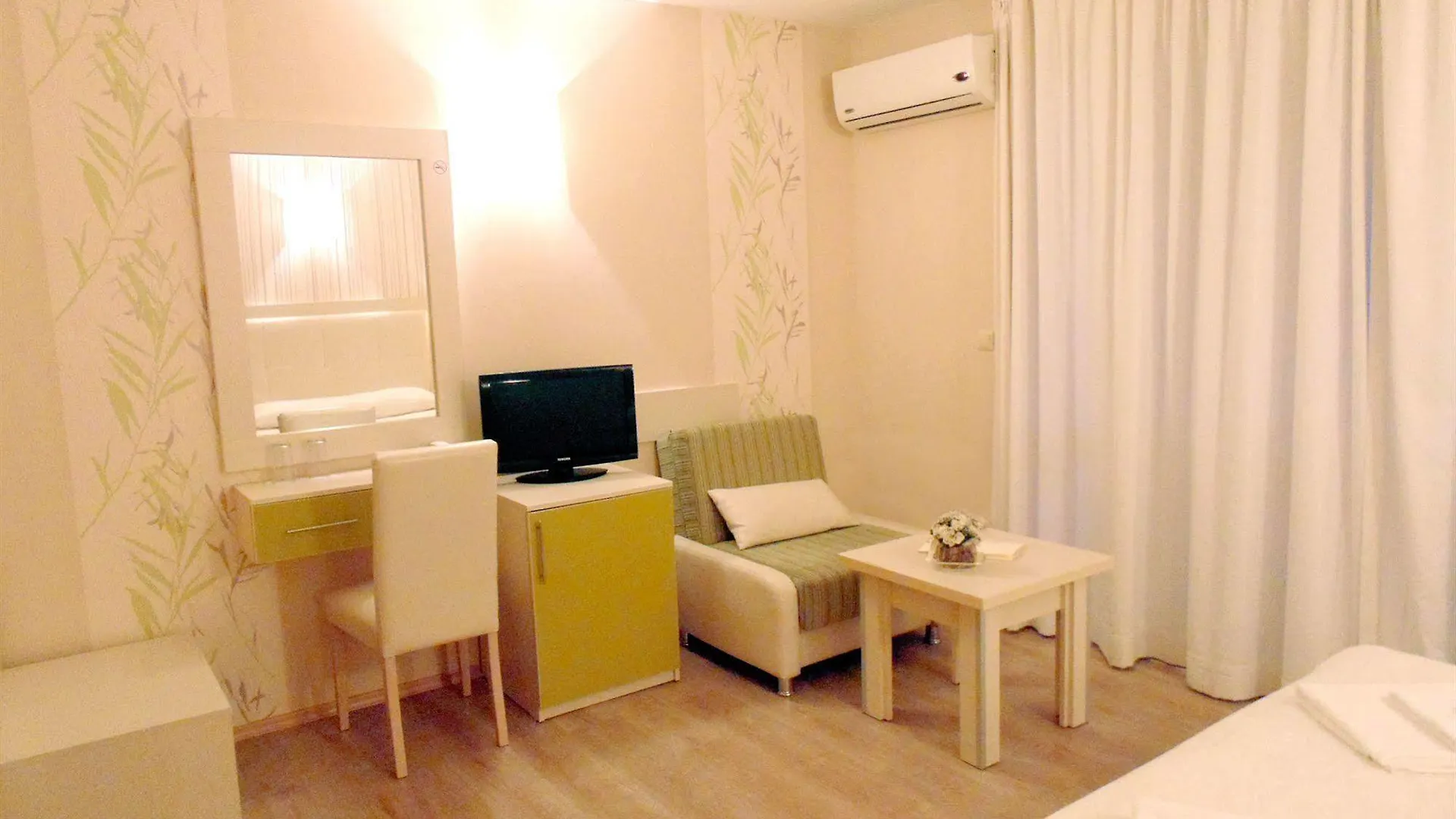 Relax Holiday Complex & Spa Napospart Szálloda